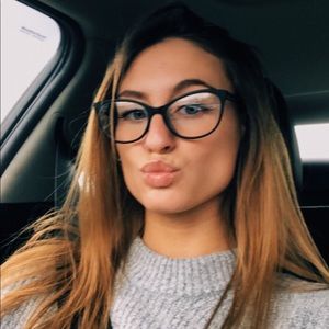 Meet your Posher, Brianne